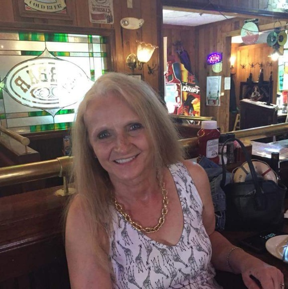 Hello I'm Janet - Picture 2 of 2